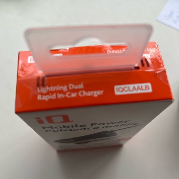 Free w/ Purchase of 2 Items: BNIB iQ Mobile Power In-Car Charger iPhone/iPad - Picture 3 of 5
